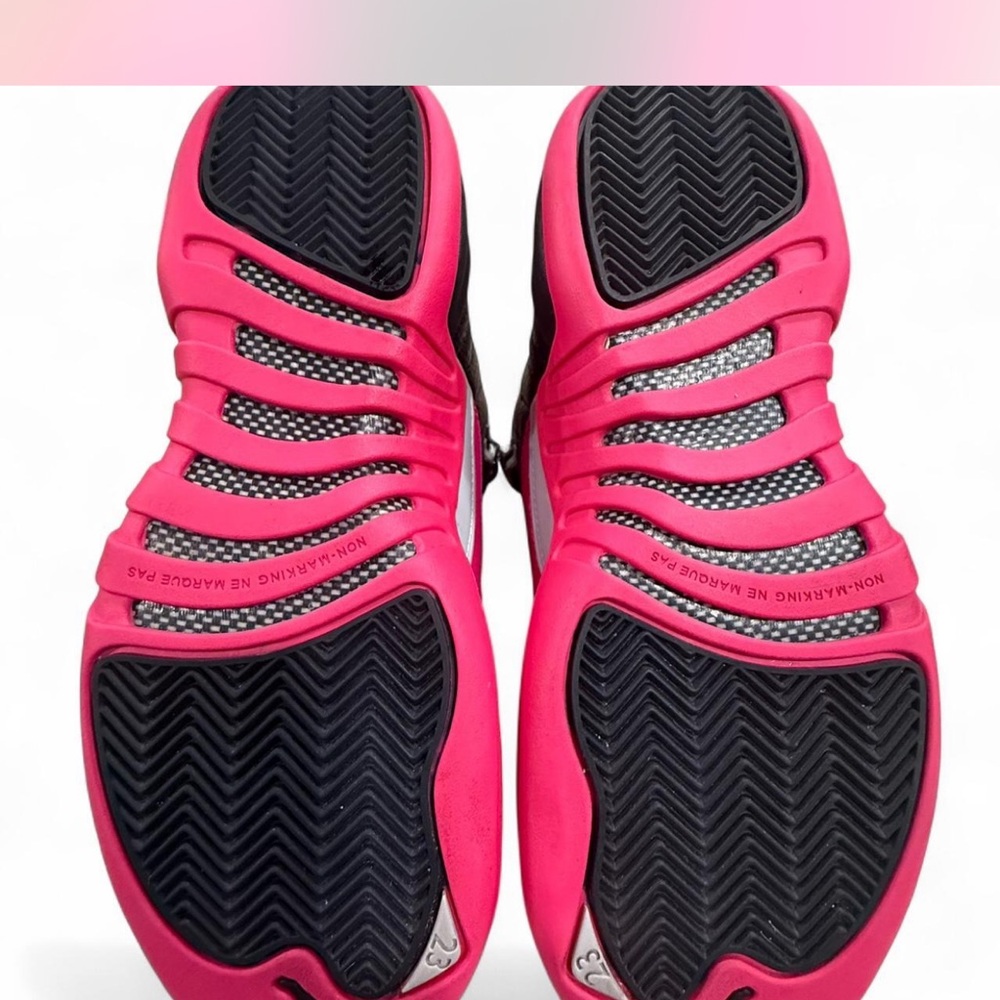 Air Jordan 12 Retro ‘Black Deadly Pink’ GS (2017) - Picture 5 of 8